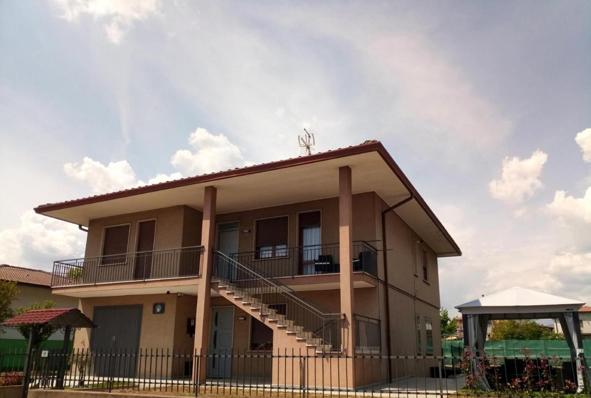 Melograno Rooms B&B Brogliano ภายนอก รูปภาพ